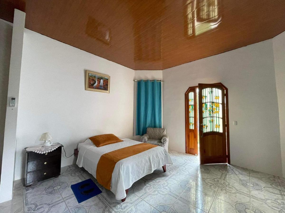 Hostal Muro De Las Lagrimas With High Speed Internet Starlink Puerto Villamil Exterior photo
